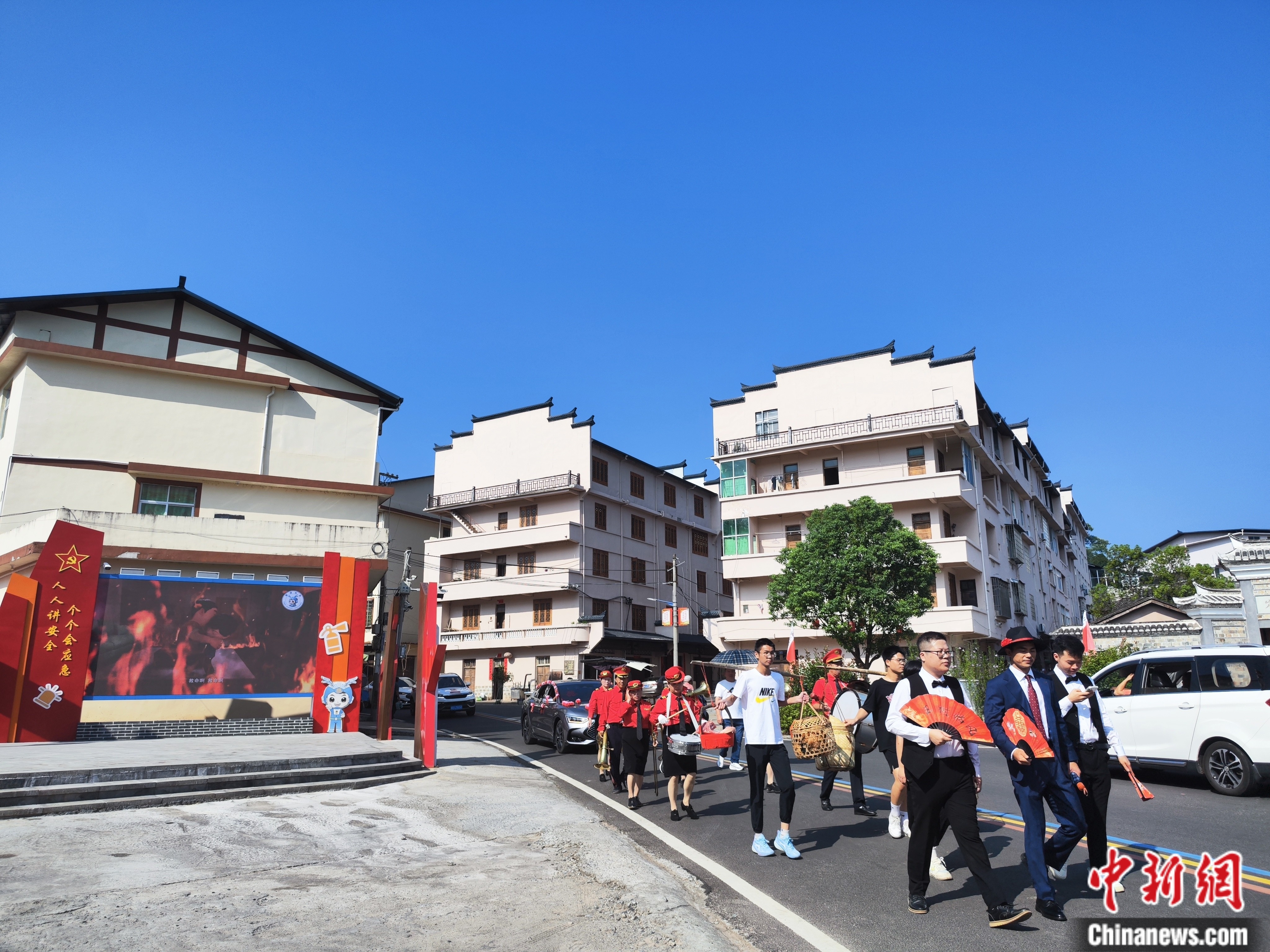 长征路上话初心__长征在路上观后感