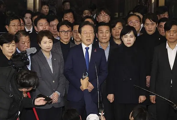_韩国6小时戒严闹剧，尹锡悦“政治自杀”_韩国6小时戒严闹剧，尹锡悦“政治自杀”