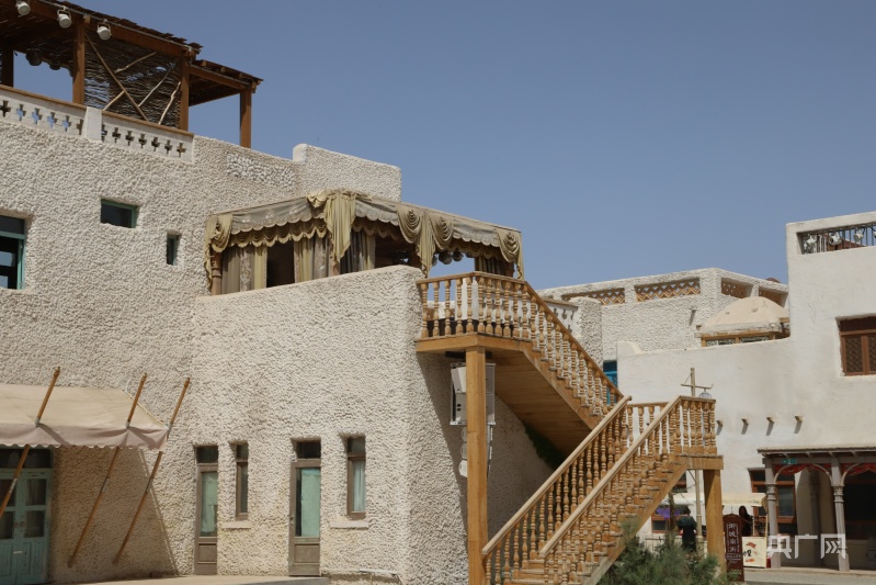 【新质新造】新疆文旅点亮“第九产业” 奔赴“诗和远方”__【新质新造】新疆文旅点亮“第九产业” 奔赴“诗和远方”