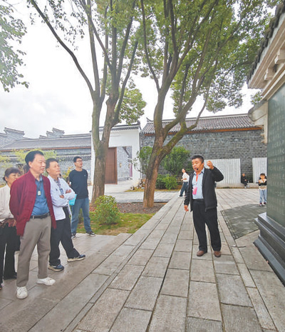 _六尺巷的故_新六尺巷故事多少集