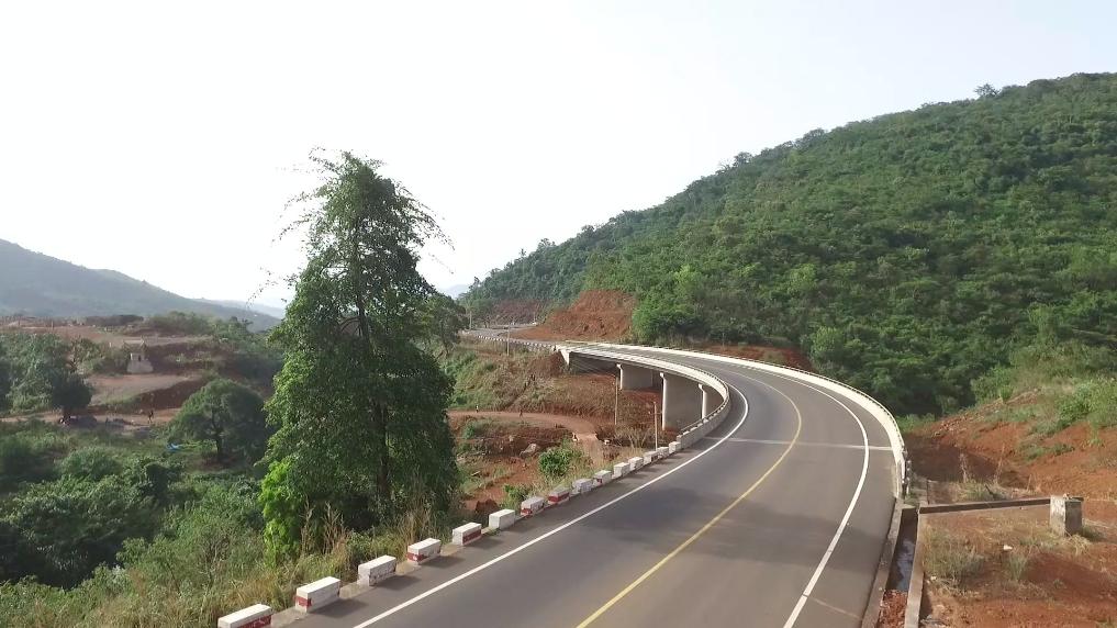 _中非地方政府合作论坛_典范相近的词语