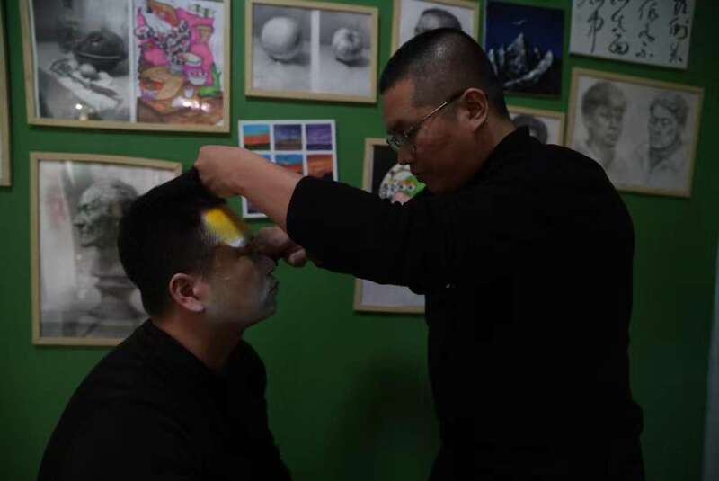 敲响新年_敲响2021_