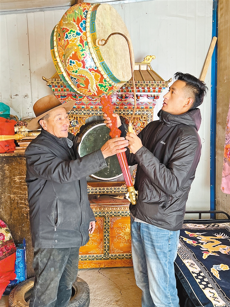 奏响华丽乐章__濒临失传的古老技艺