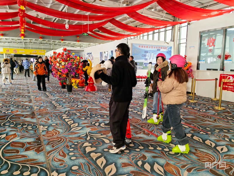 新疆冰雪旅游_新疆冰雪资源_