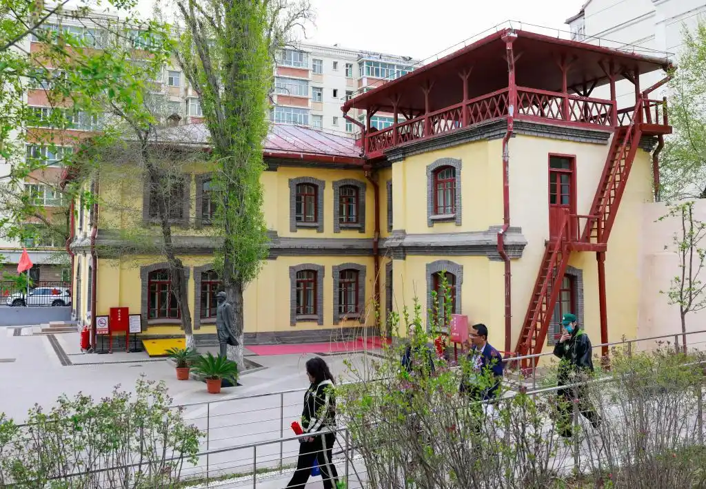 文化根基文化自信_探寻乌鲁木齐_