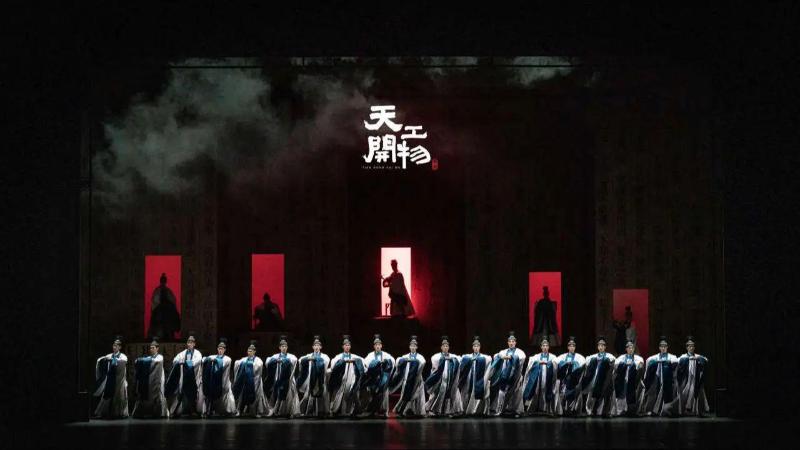 钢铁柔情近义词_钢铁柔情_
